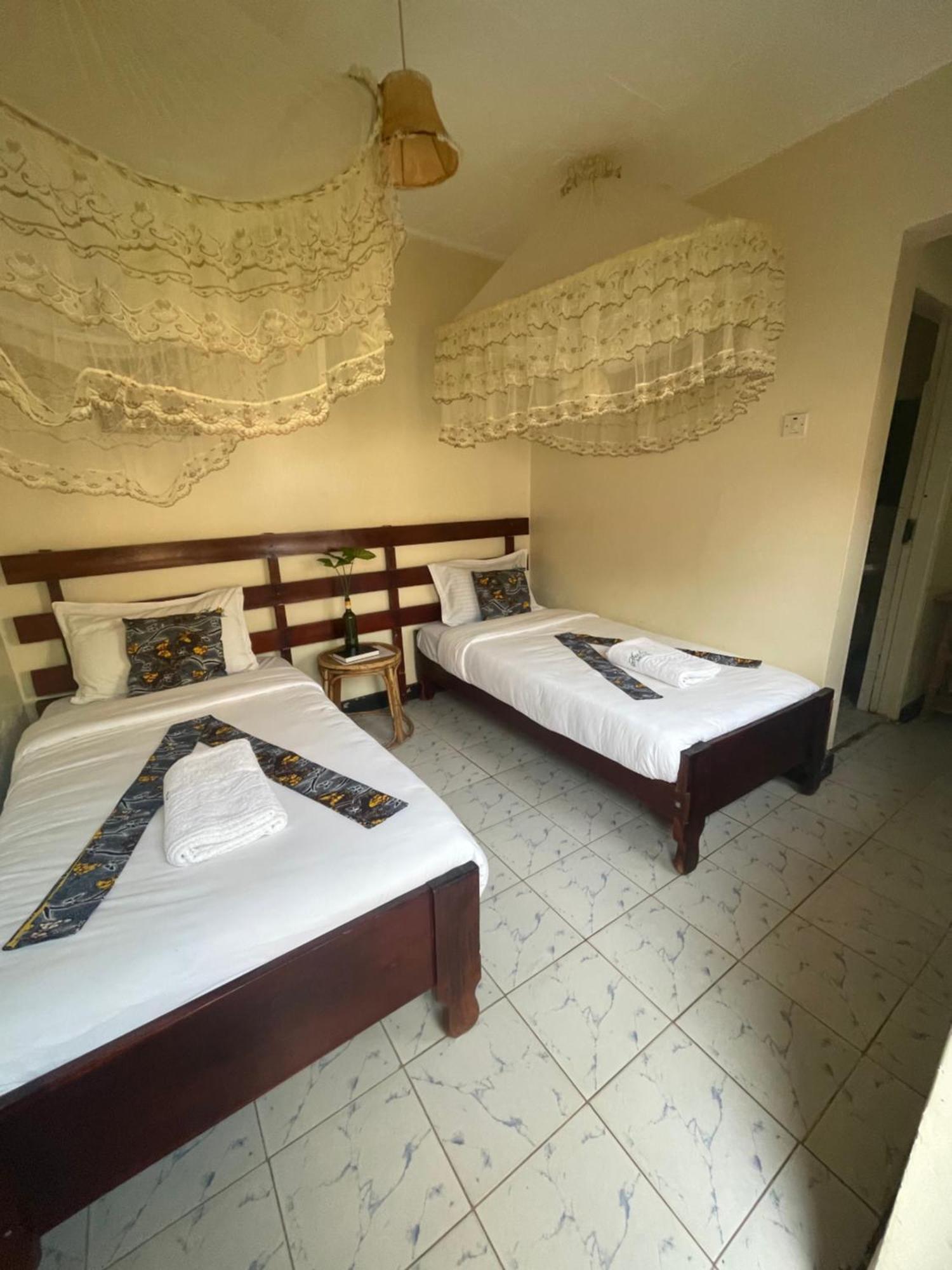 Suba Motel Kihihi Экстерьер фото
