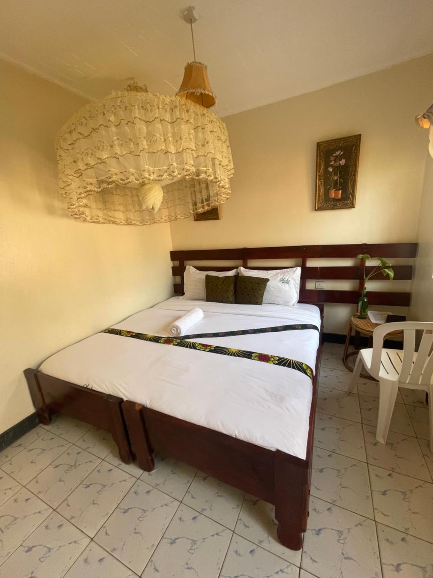 Suba Motel Kihihi Экстерьер фото